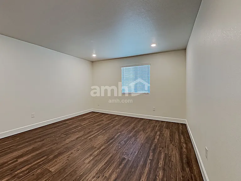 136 Charmante Tulip Ln — Photo 15