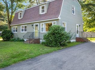 2 Hanson Dr, Topsham, ME 04086