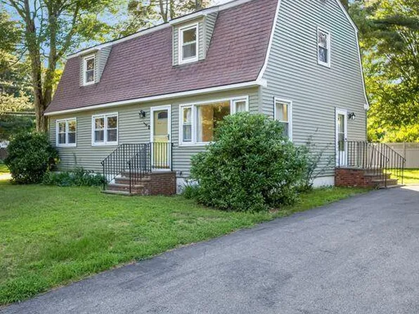 2 Hanson Drive, Topsham, ME 04086