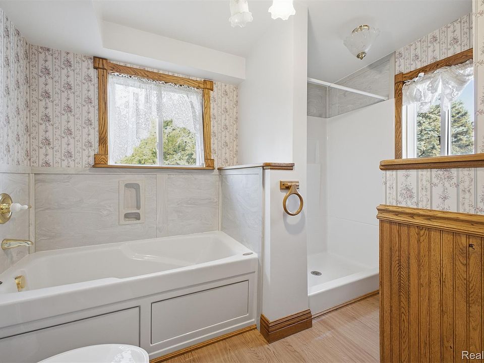 6466 N Lafayette St, photo 22
