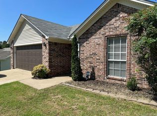 1825 Auburn Hills Dr, Bryant, AR 72015