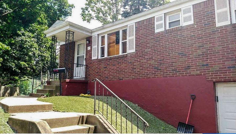 2nd image of 133 Gould Ave