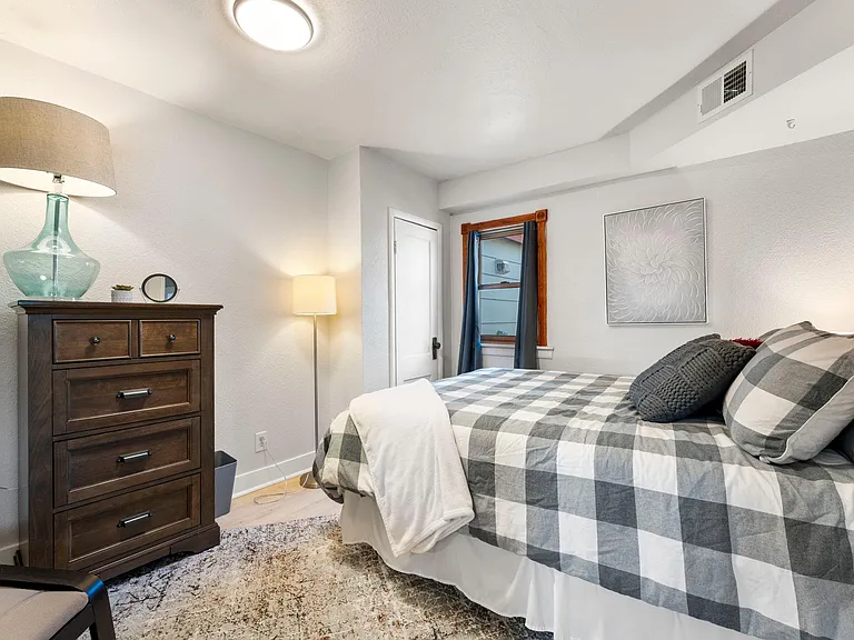 760 Pierce St — Photo 24