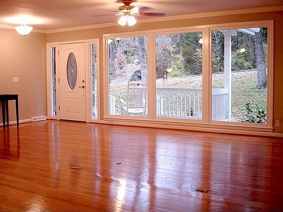 4th image of 6828 Pennywell Dr