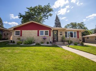 731 Perry Ave, Racine, WI 53406