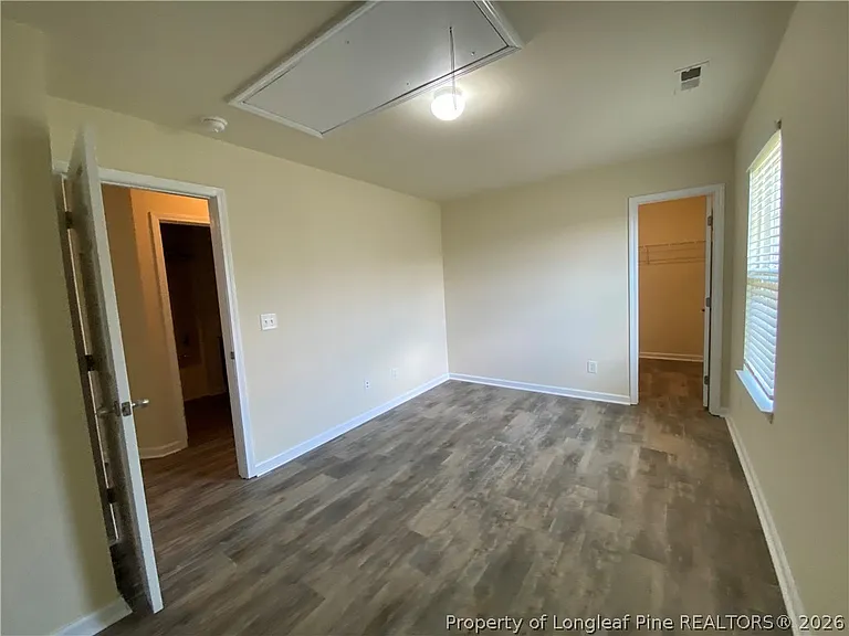 233 Palace Green Ln — Photo 16