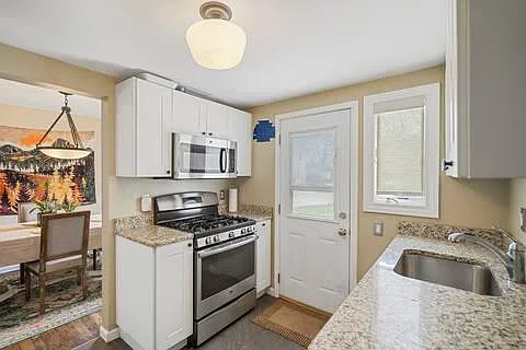 2 bed, 908 sqft, $1,800 — Photo 4