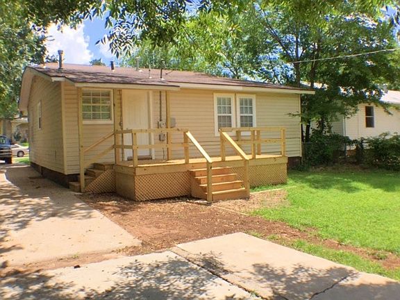 5th image of 615 SW 25th St