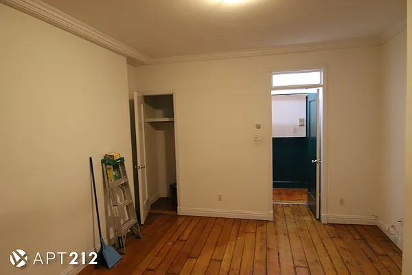 Rented by APT212 INC | media 57
