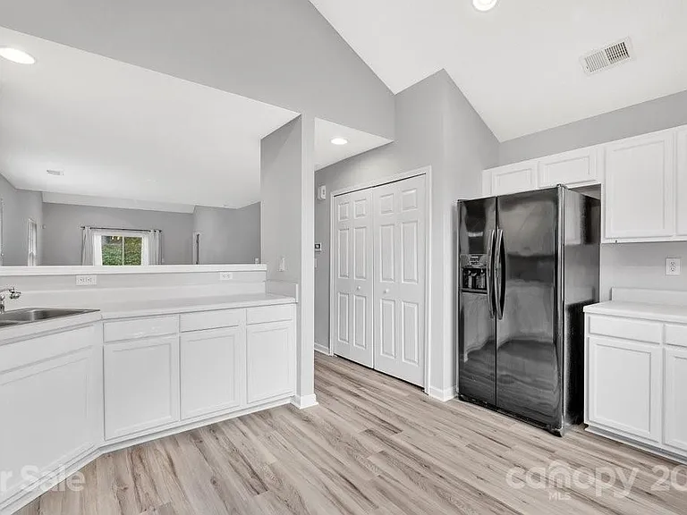 10125 University Park Ln #2601 — Photo 4