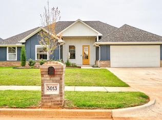 3013 Hollow Crest Ln, Norman, OK 73071