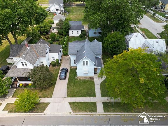 2nd image of 623 E 3rd St