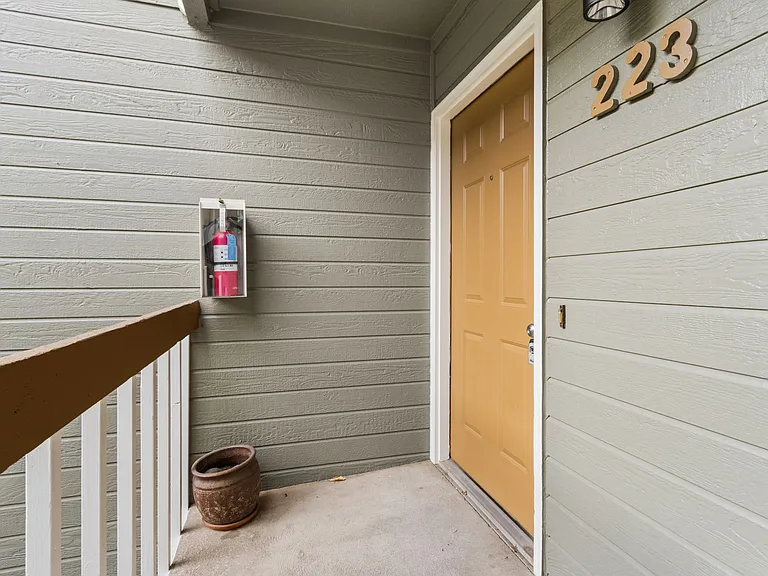 720 City Park Ave #B223 — Photo 2