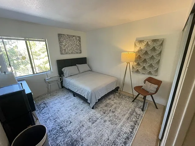 1868 Palisades Dr — Photo 5