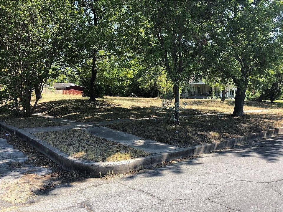 2nd image of 2100 Colcord Ave