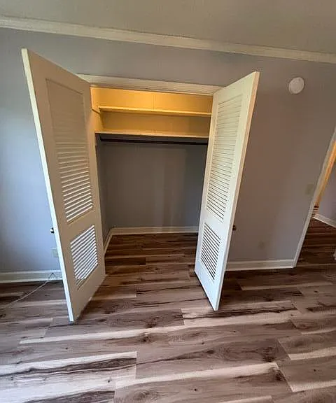 325 N Salem Ave — Photo 17