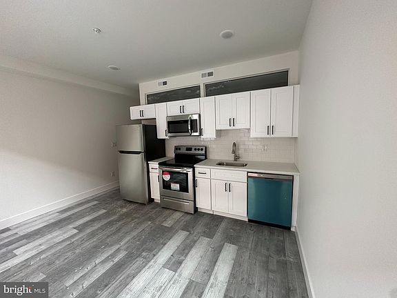 3rd image of 1715 N 42nd St #3