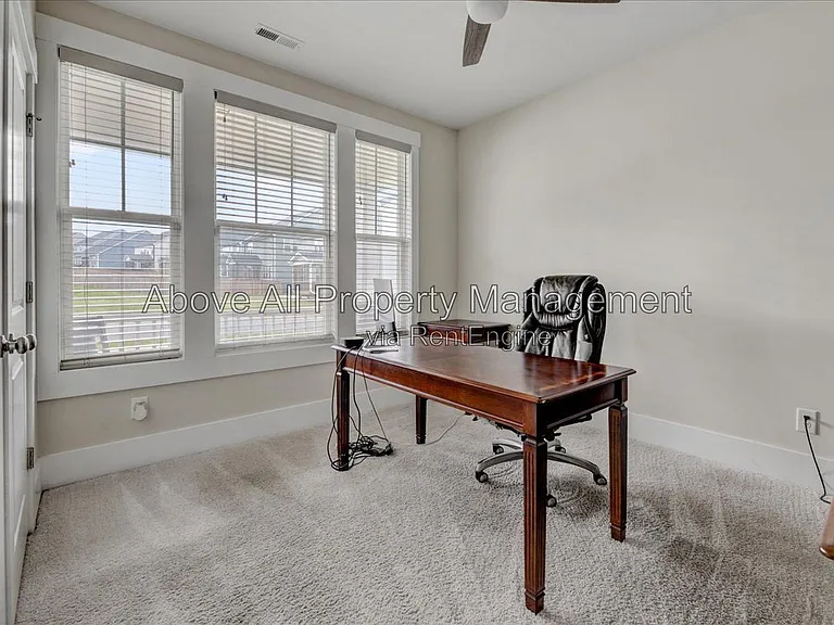 4408 Walker Hallow St — Photo 6