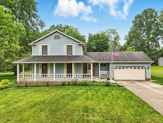 4923 Heights Dr, Stow, OH 44224