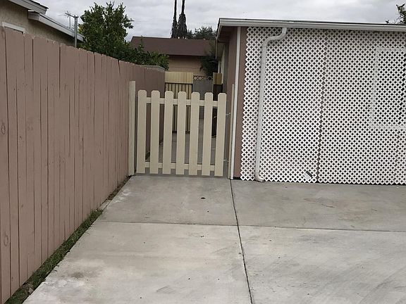 2nd image of 2311 W Willow Ln