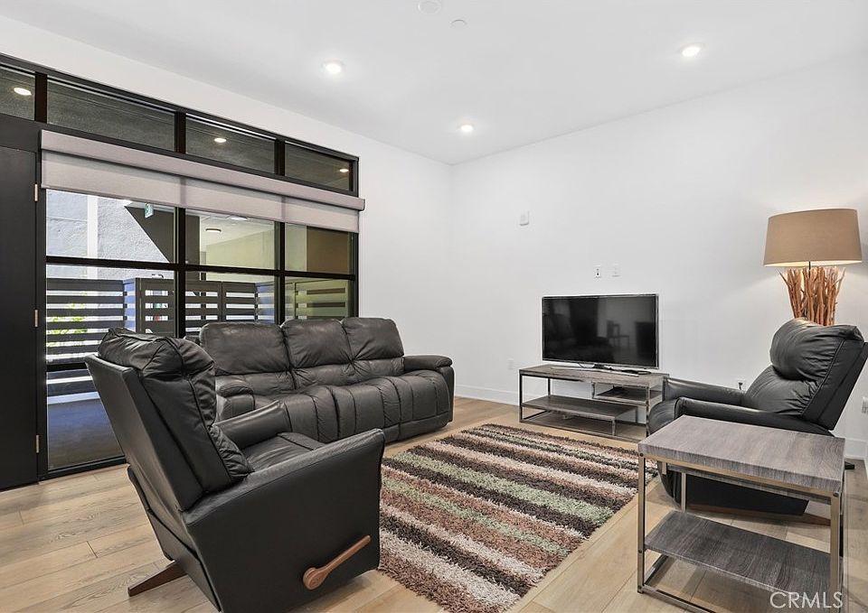 1st image of 178 S Euclid Ave #106