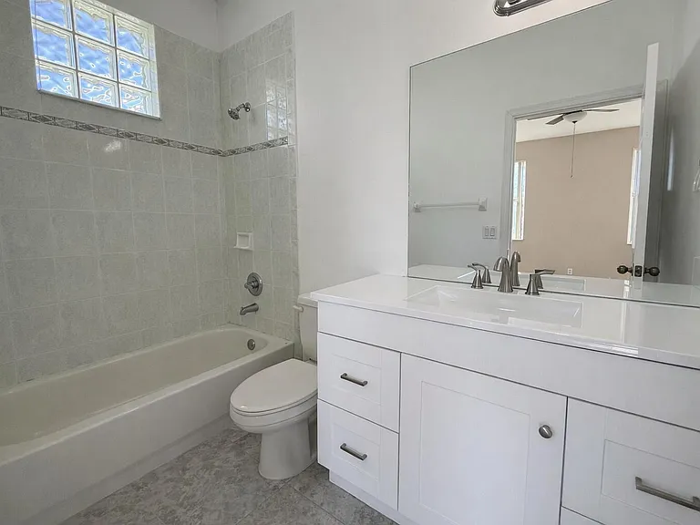 1168 Hatteras Cir — Photo 24