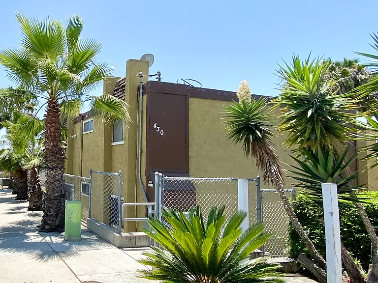 430 S Willie James Jones Ave #D — Photo 3