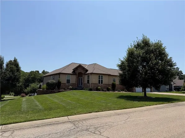 1407 Bearcreek Cir, Warrensburg, MO 64093