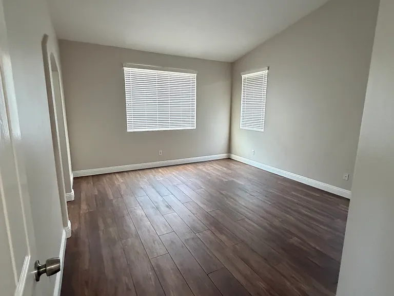 15972 Katherine St — Photo 8