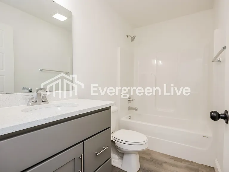 5907 NW Grant St — Photo 8