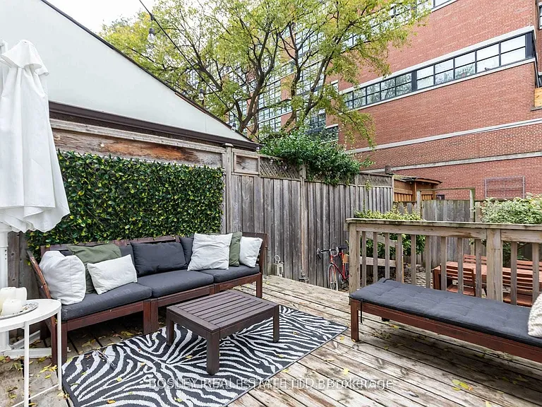 443 Shuter St — Photo 22