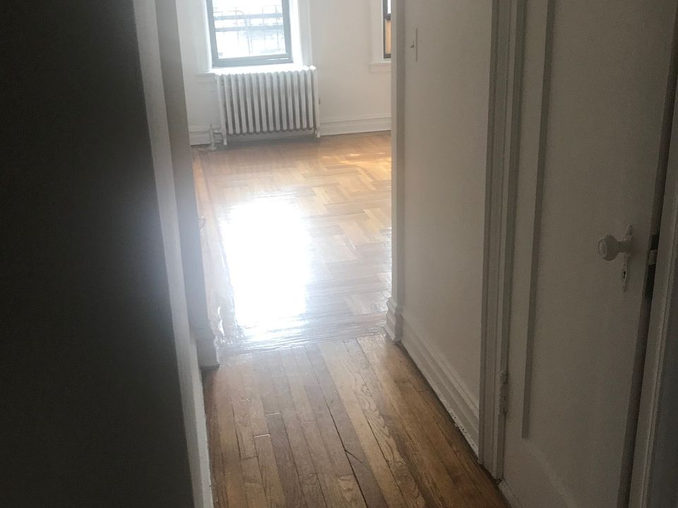 1st image of 48 Graham Ave #3D