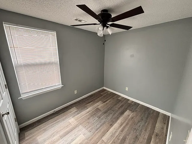 3421 Meadow Ct — Photo 3