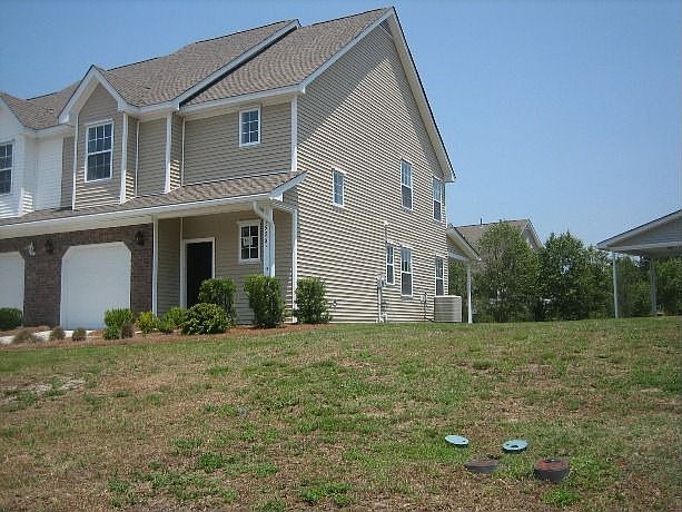 1528 Royal Colony Rd