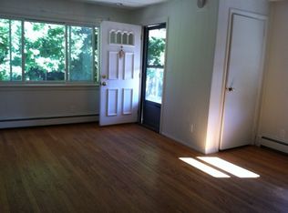 8 Oak St, Cold Spring, NY 10516