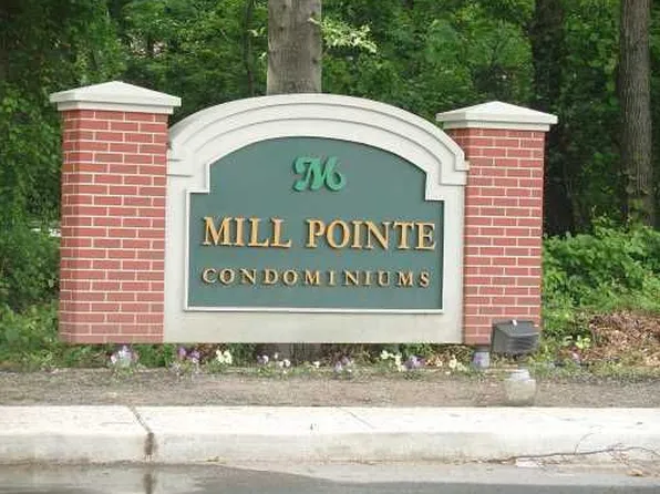 148 College Dr, Edison, NJ 08817