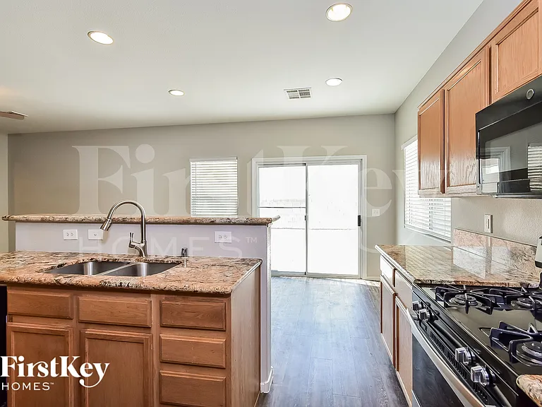 1527 Paradise Reef Ave — Photo 8