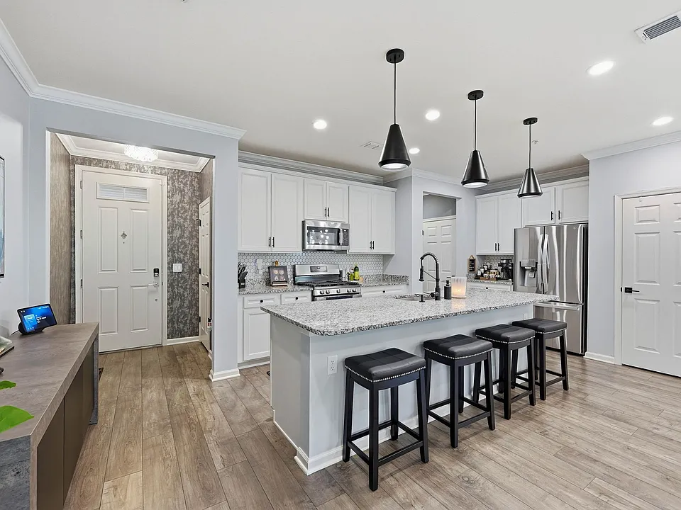 84 Aspen Dr