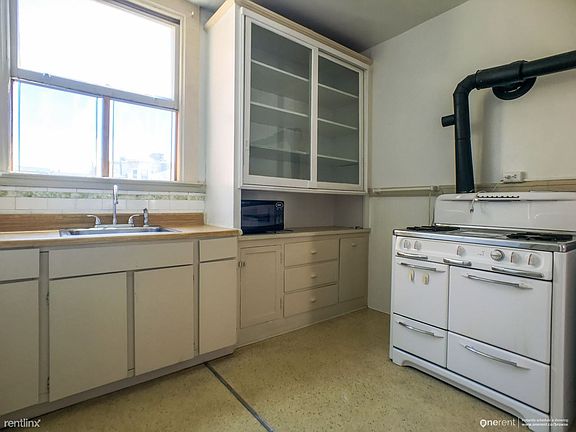 3rd image of 31 Linda St