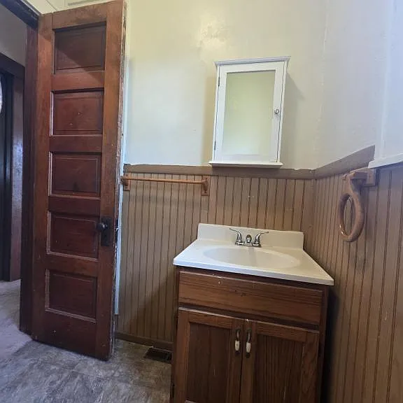 1027 S Bell St — Photo 11