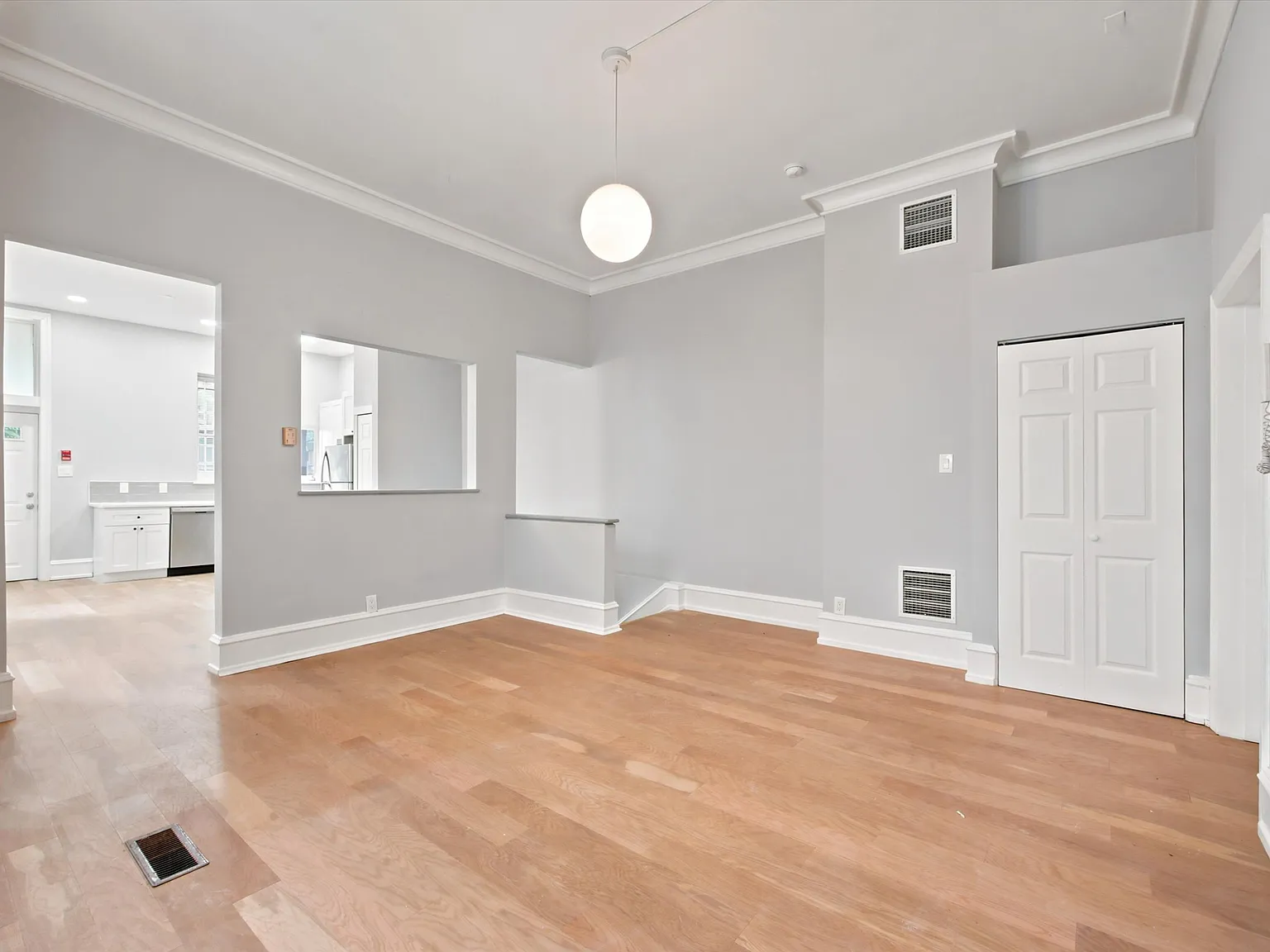 1712 Mount Vernon St Unit 1R — Photo 4