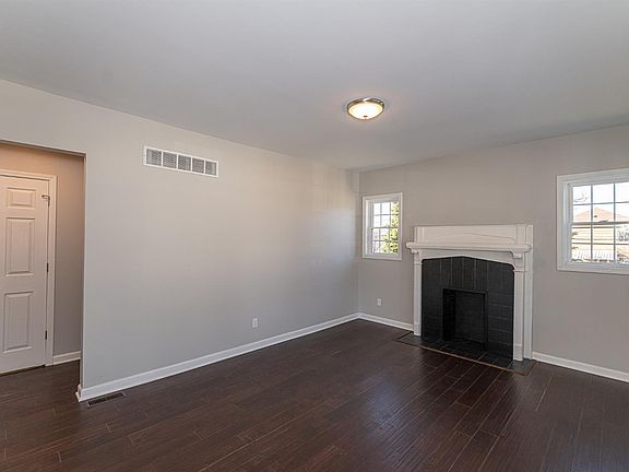 5th image of 4203 Oakwood Ave