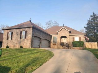 880 S 21st Ave, Ozark, MO 65721