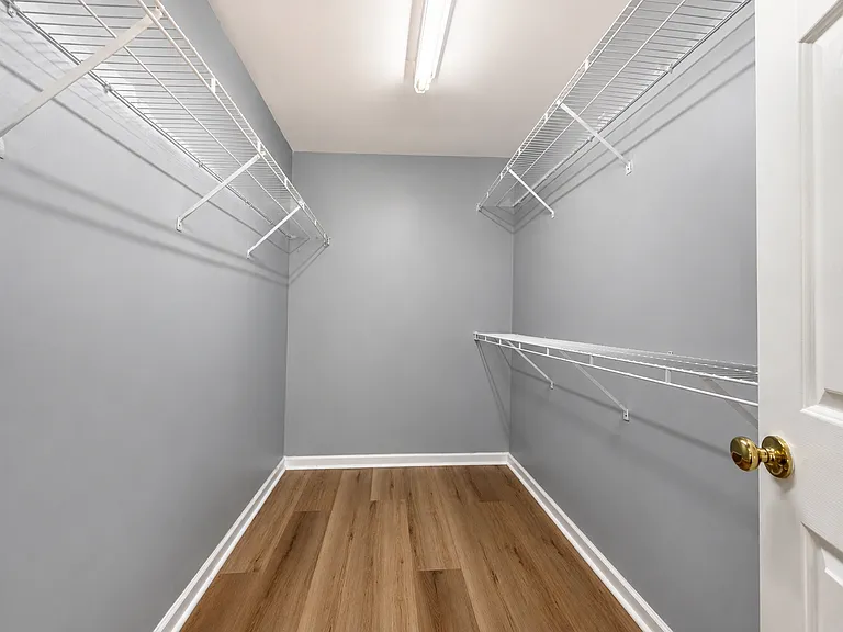2923 Stanstead Cir — Photo 11