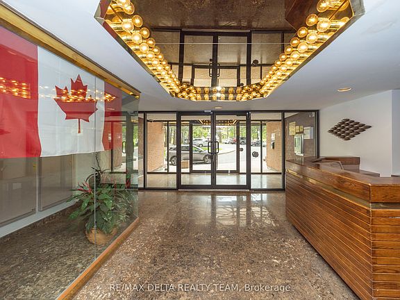 3rd image of 2871 Richmond Rd #111