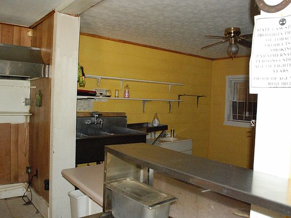 5th image of 2123 Hwy 70n