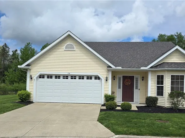 136 Haydens Arbor, Elyria, OH 44035