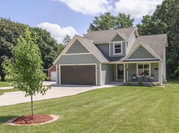 2335 MacArthur ROAD, Waukesha, WI 53188