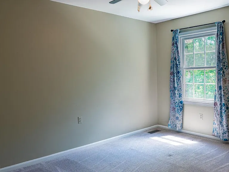2913 Seminole Rd — Photo 14