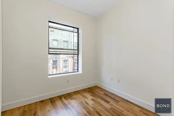 Rented by Bond New York | media 22